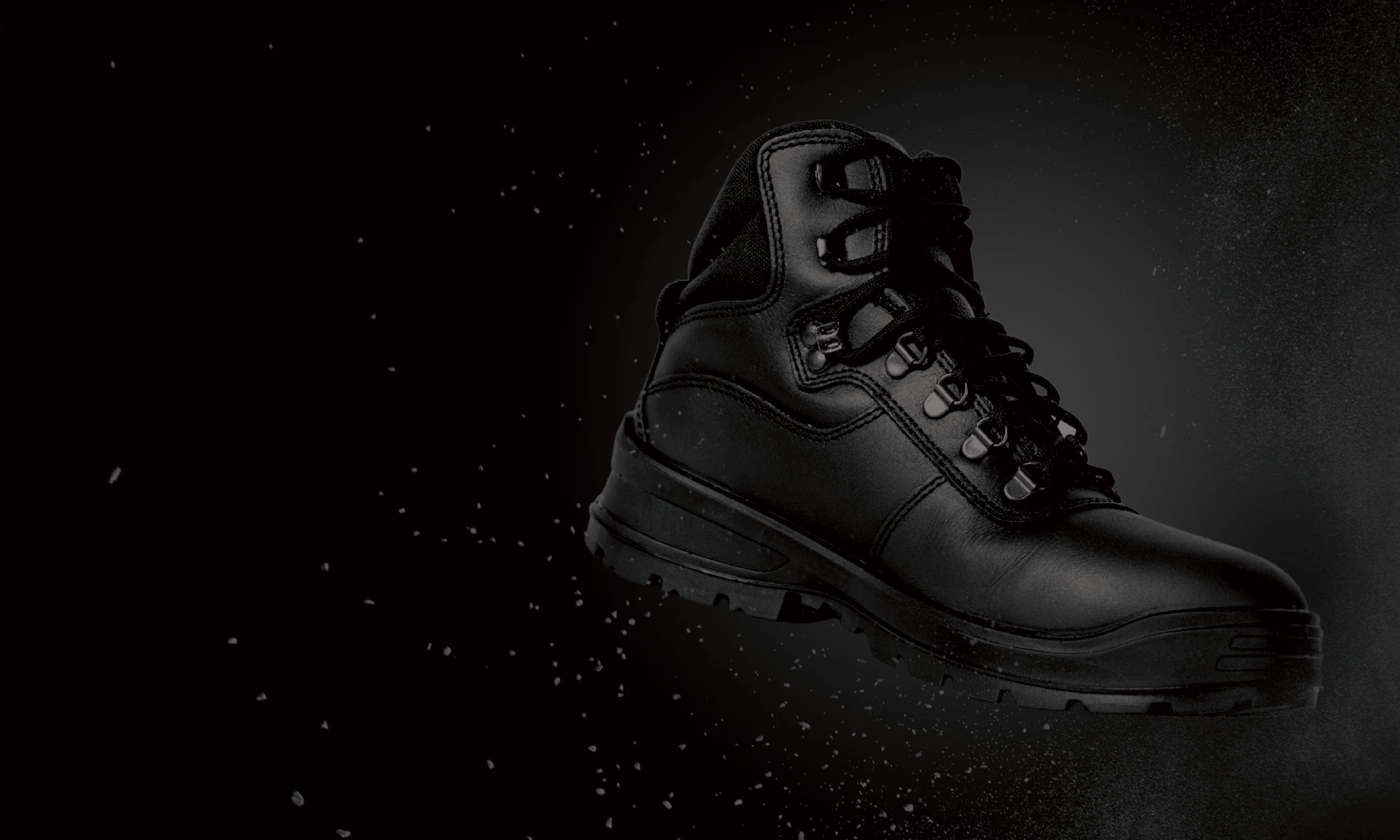 Work Boots vs Safety Boots - Why One Can’t Replace the Other